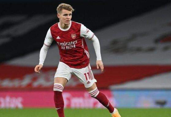  阿森纳中场大脑复苏，厄德高传射主导大胜富勒姆  