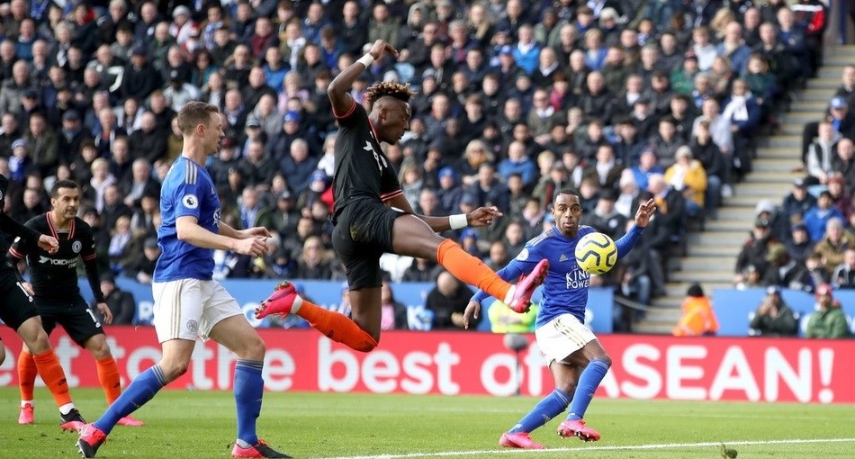  莱斯特城爆冷击败热刺，瓦尔迪宝刀未老演绎老兵传奇