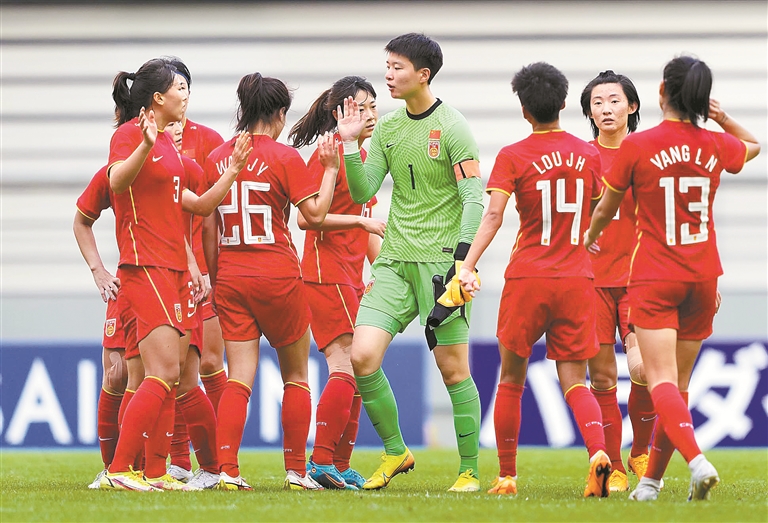  斯图加特青年军崭露头角，小将梅开二度助队取胜