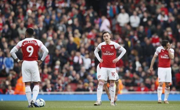  枪手老将发威，阿森纳凭借经验主场险胜布莱顿